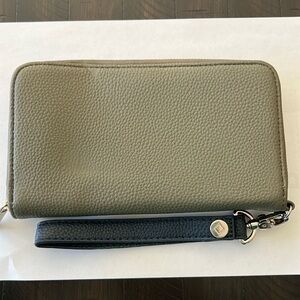 Thirty-One All About The Benjamins Wallet